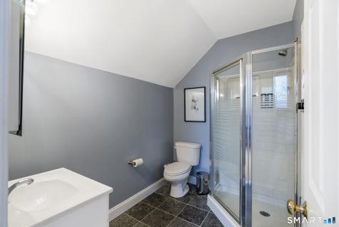 76 Lofgren Road Avon CT 06001