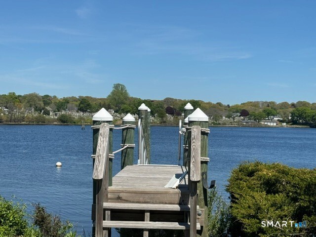174 River Road Stonington CT 06379