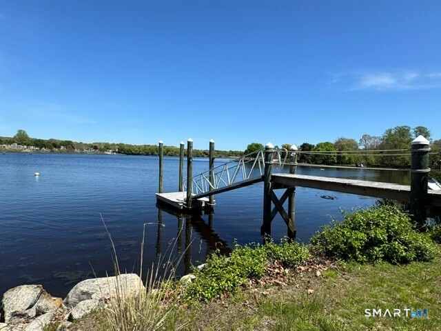 174 River Road Stonington CT 06379