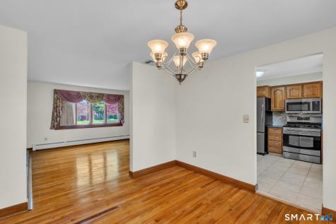 35 Puritan Lane Newington CT 06111