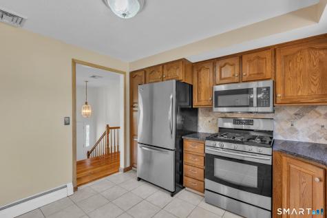35 Puritan Lane Newington CT 06111