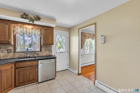 35 Puritan Lane Newington CT 06111