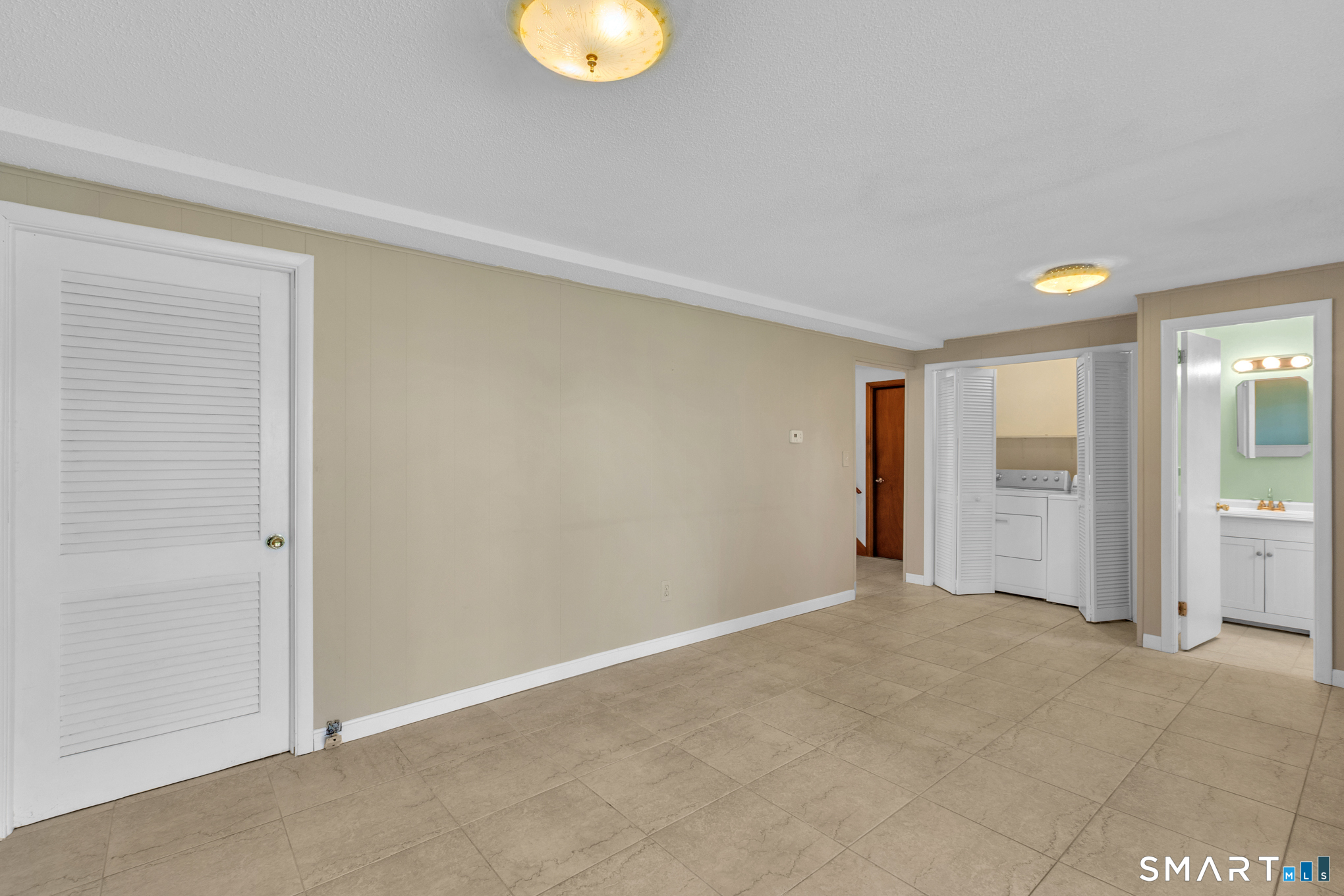 35 Puritan Lane Newington CT 06111