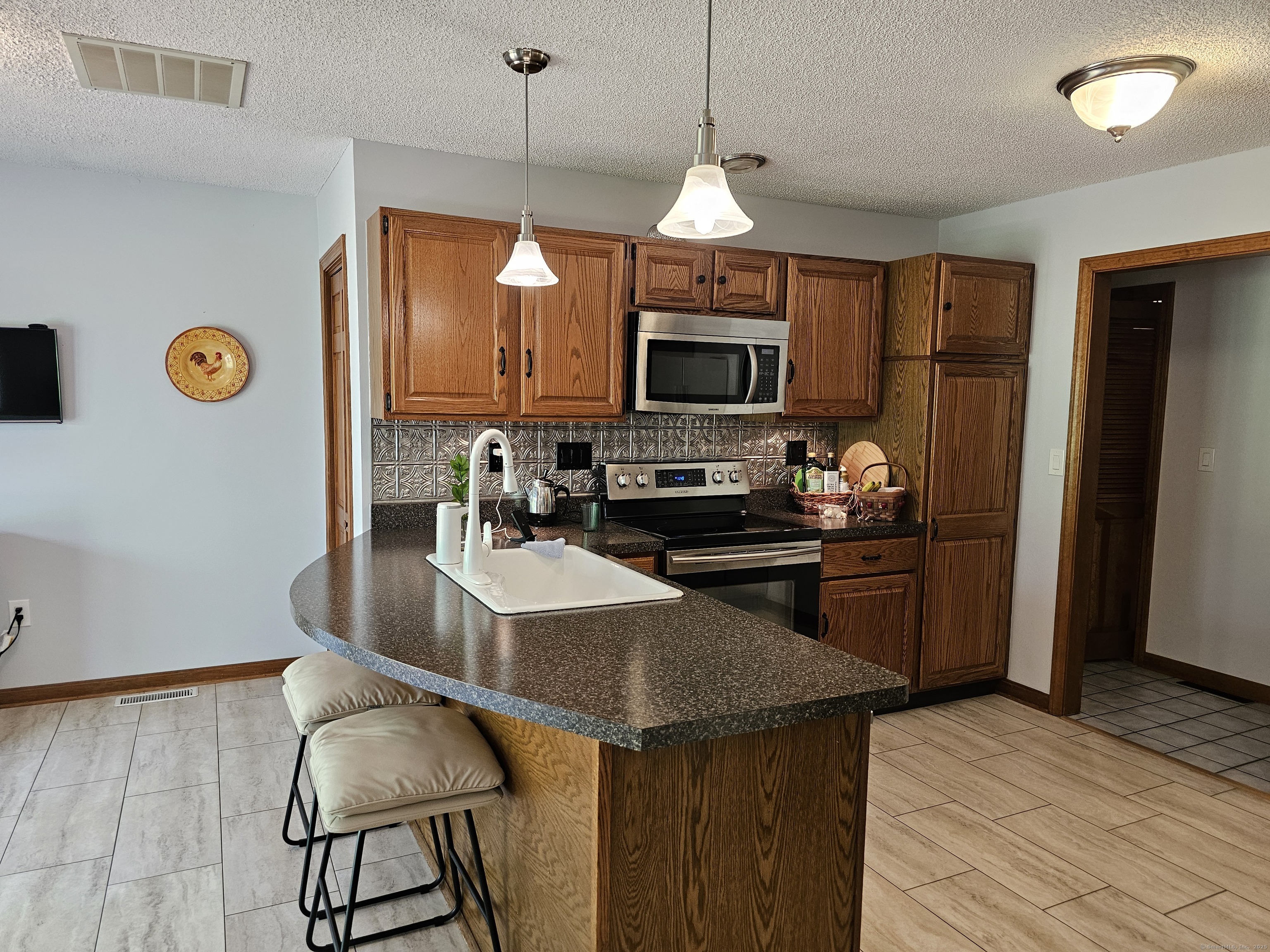 129 Oakbrook Lane Torrington CT 06790