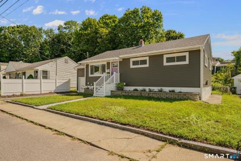 34 Woodrow Avenue Norwich CT 06360