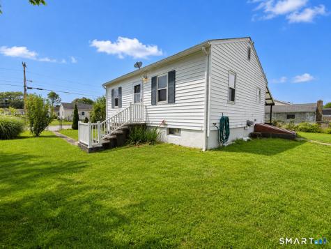 210 Midway Oval Groton CT 06340