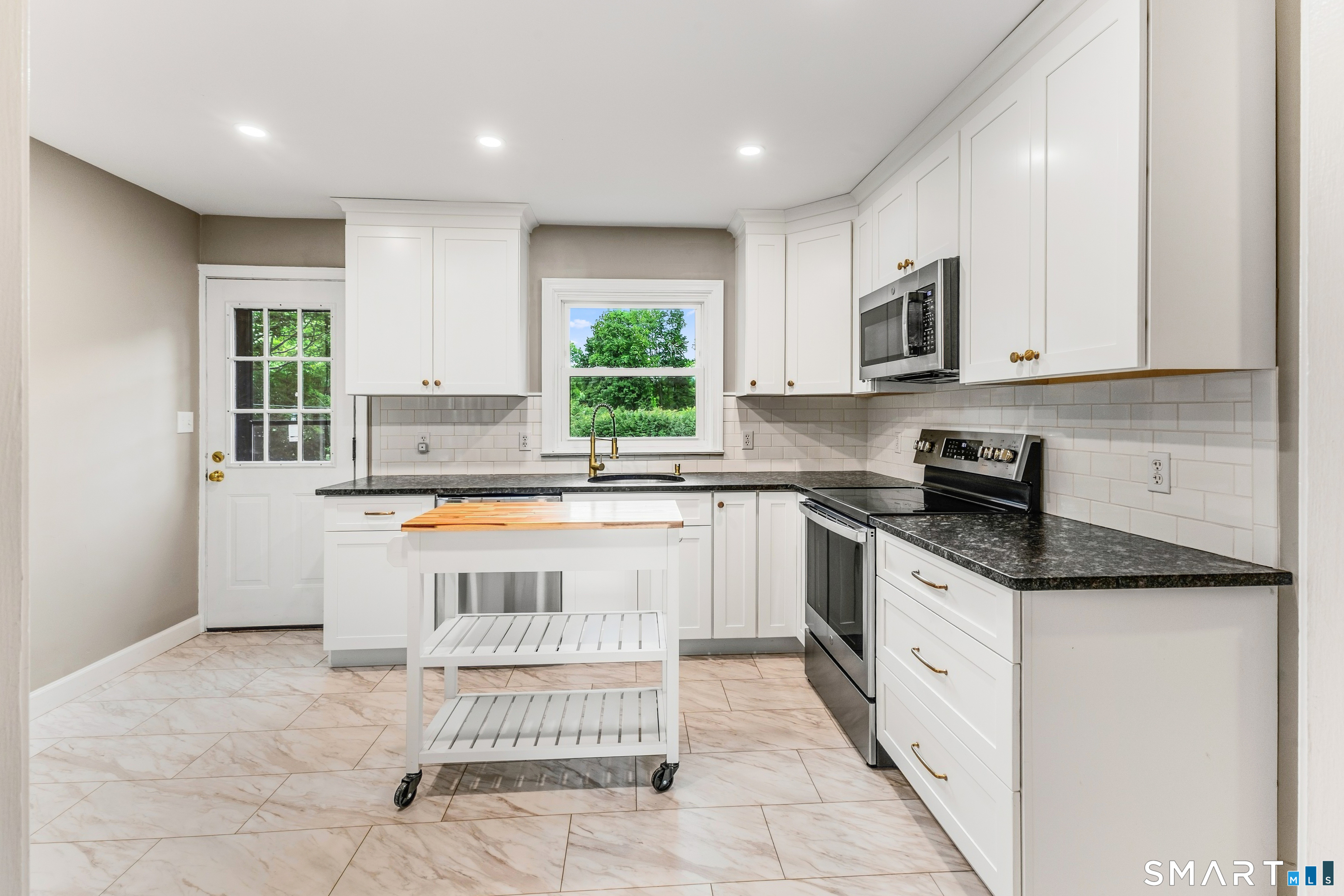 375 Allen Avenue Meriden CT 06451