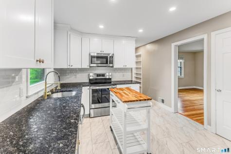 375 Allen Avenue Meriden CT 06451
