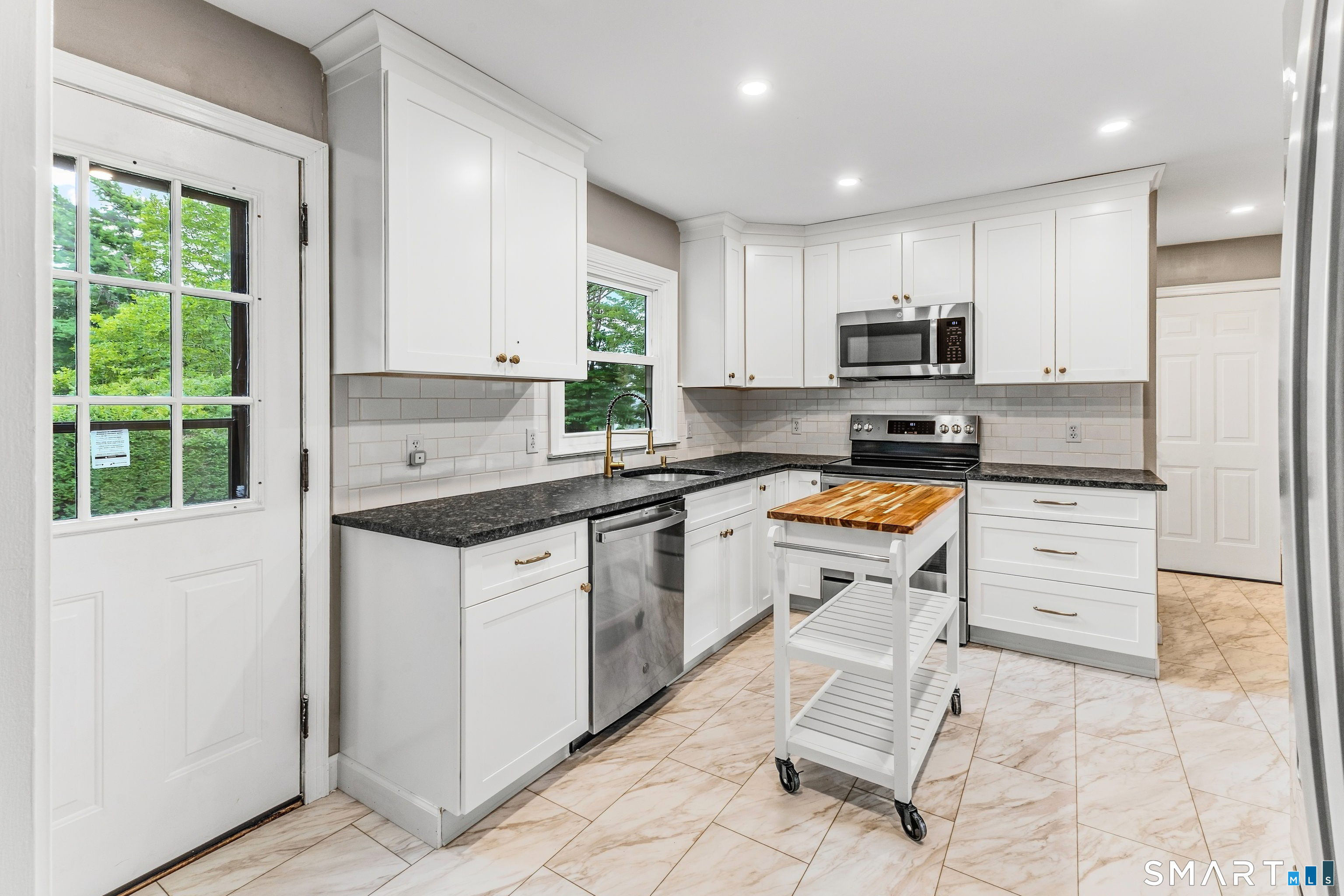 375 Allen Avenue Meriden CT 06451