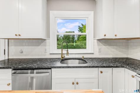 375 Allen Avenue Meriden CT 06451