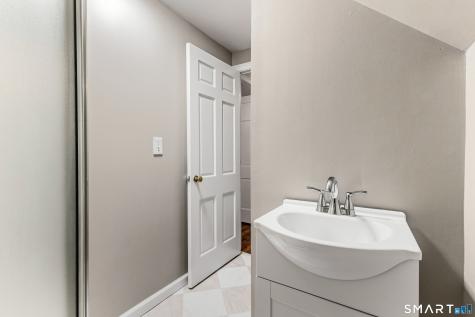 375 Allen Avenue Meriden CT 06451