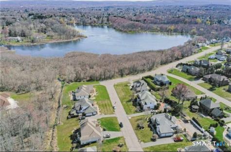 5 Westmont Road Wethersfield CT 06109