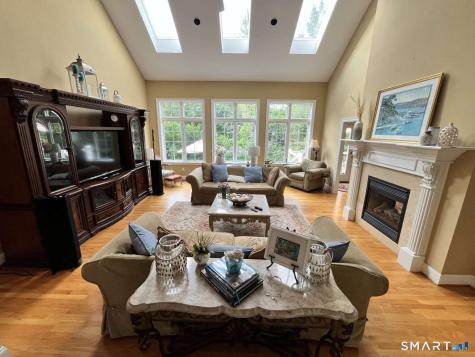 5 Westmont Road Wethersfield CT 06109