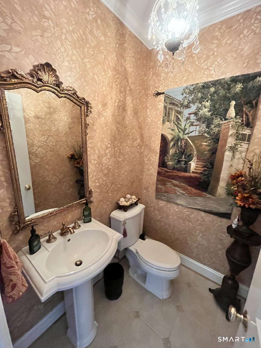 5 Westmont Road Wethersfield CT 06109
