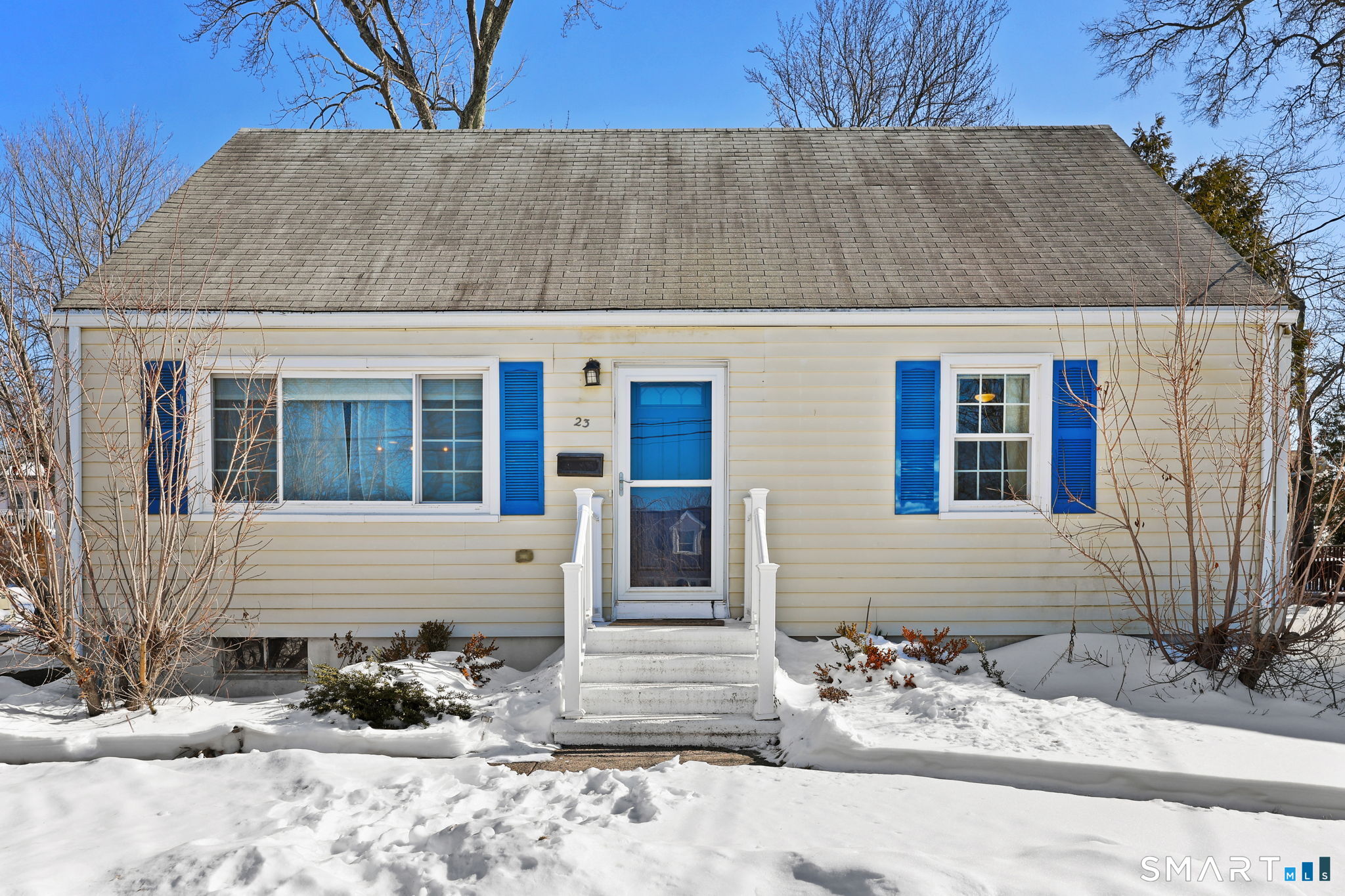 23 Warner Avenue West Haven CT 06516