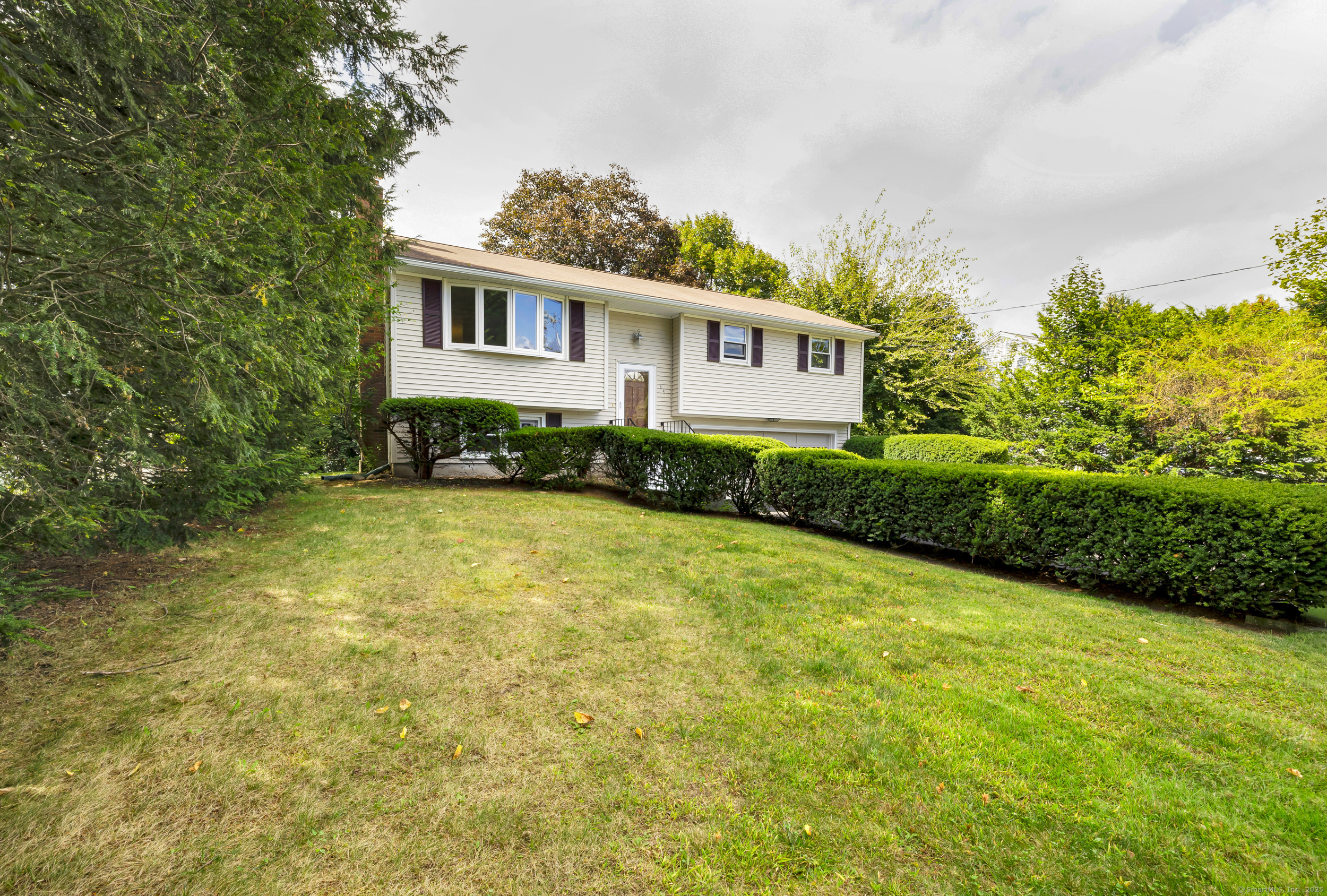 84 Goshen Court Bristol CT 06010