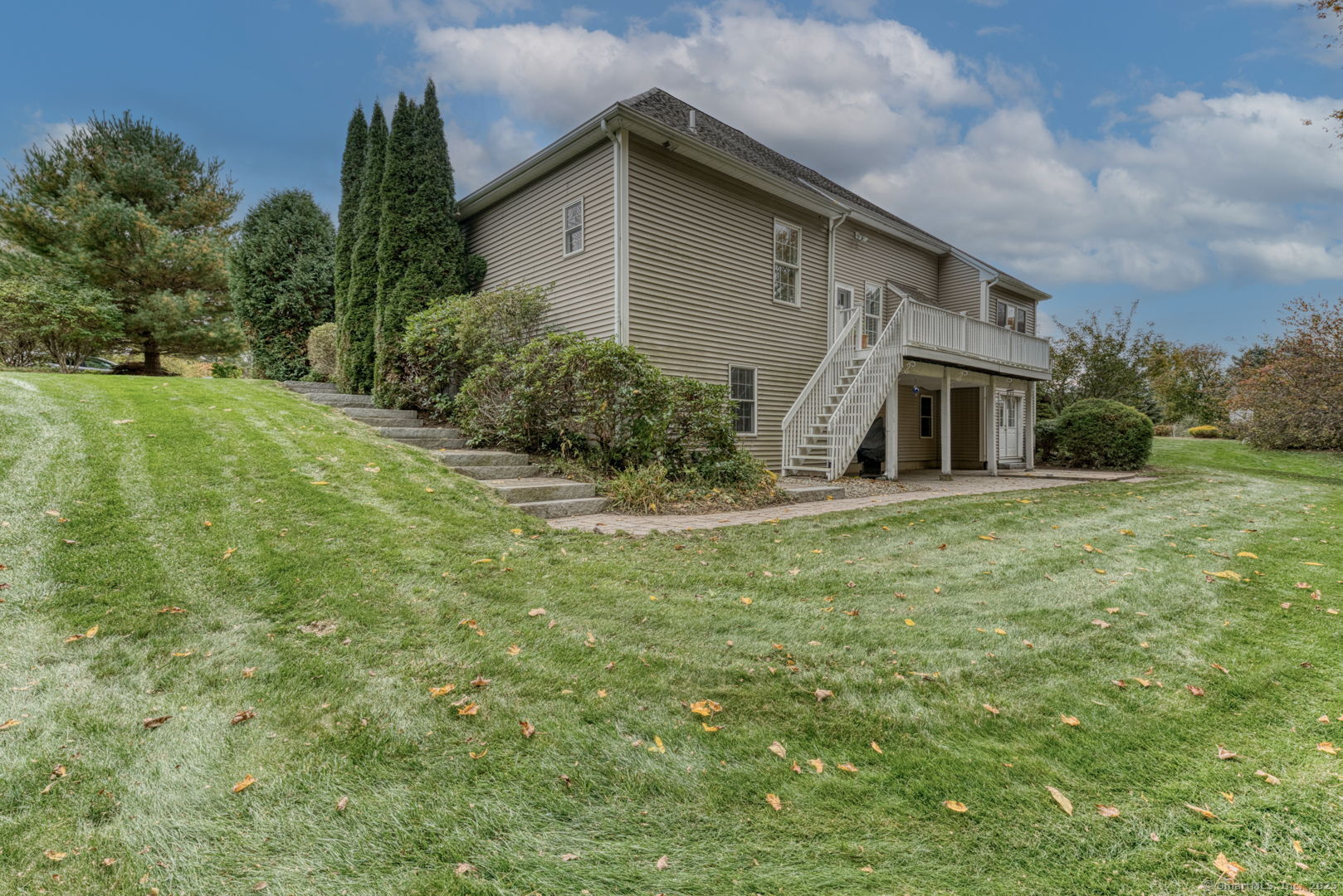 9 Parsons Court Manchester CT 06040