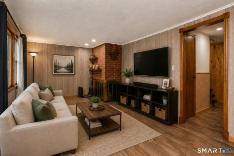 32 Hallsey Lane Woodbridge CT 06525