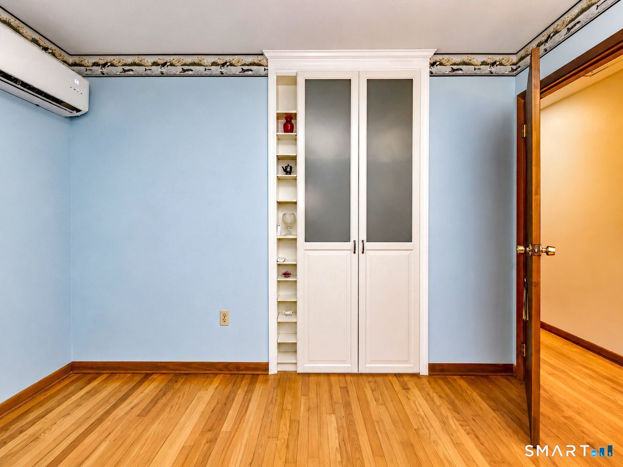 32 Hallsey Lane Woodbridge CT 06525