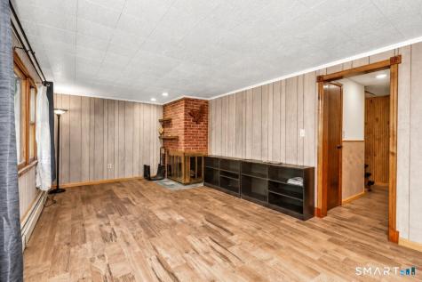 32 Hallsey Lane Woodbridge CT 06525