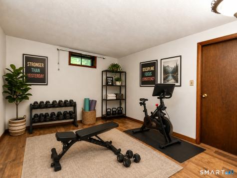 32 Hallsey Lane Woodbridge CT 06525