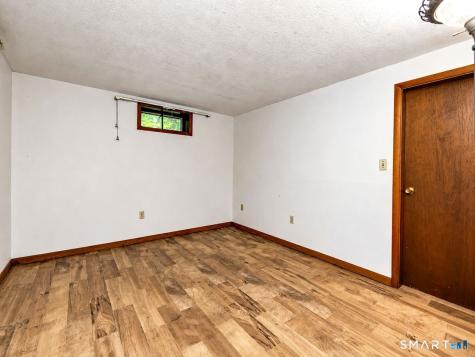 32 Hallsey Lane Woodbridge CT 06525