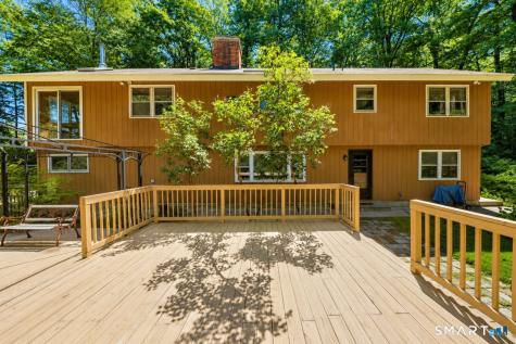 32 Hallsey Lane Woodbridge CT 06525