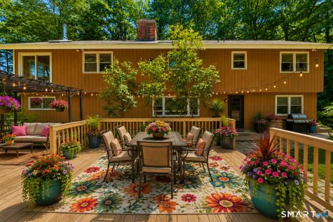 32 Hallsey Lane Woodbridge CT 06525