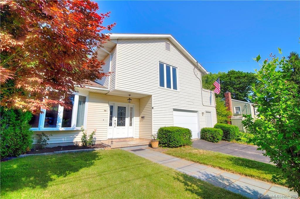 32 Lodus Court New London CT 06320