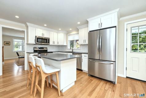 71 Country Road Fairfield CT 06824