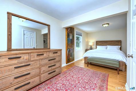 71 Country Road Fairfield CT 06824