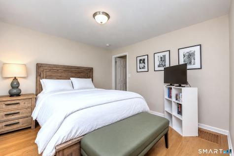 71 Country Road Fairfield CT 06824