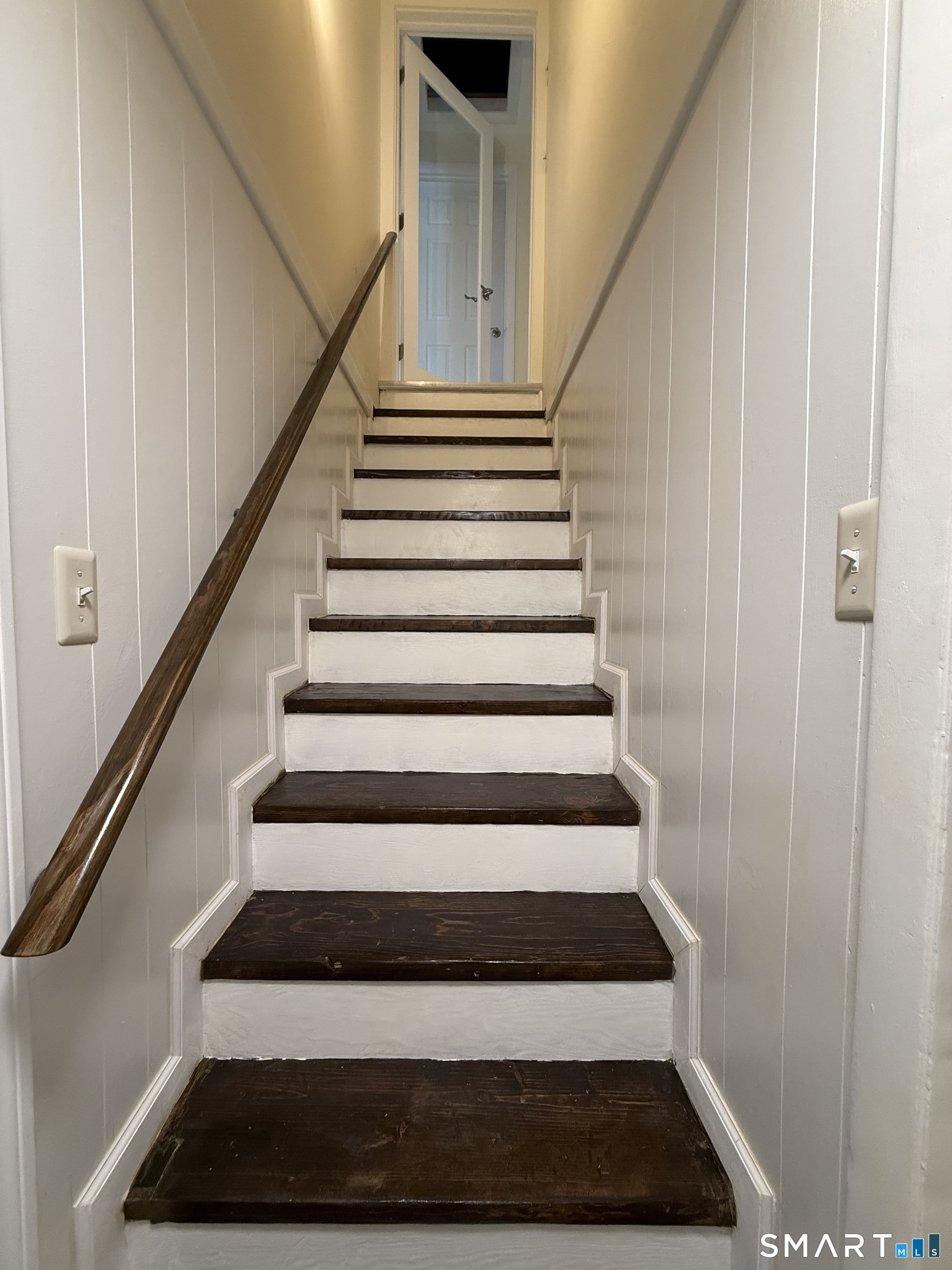 8 Cedar Drive North Stonington CT 06359