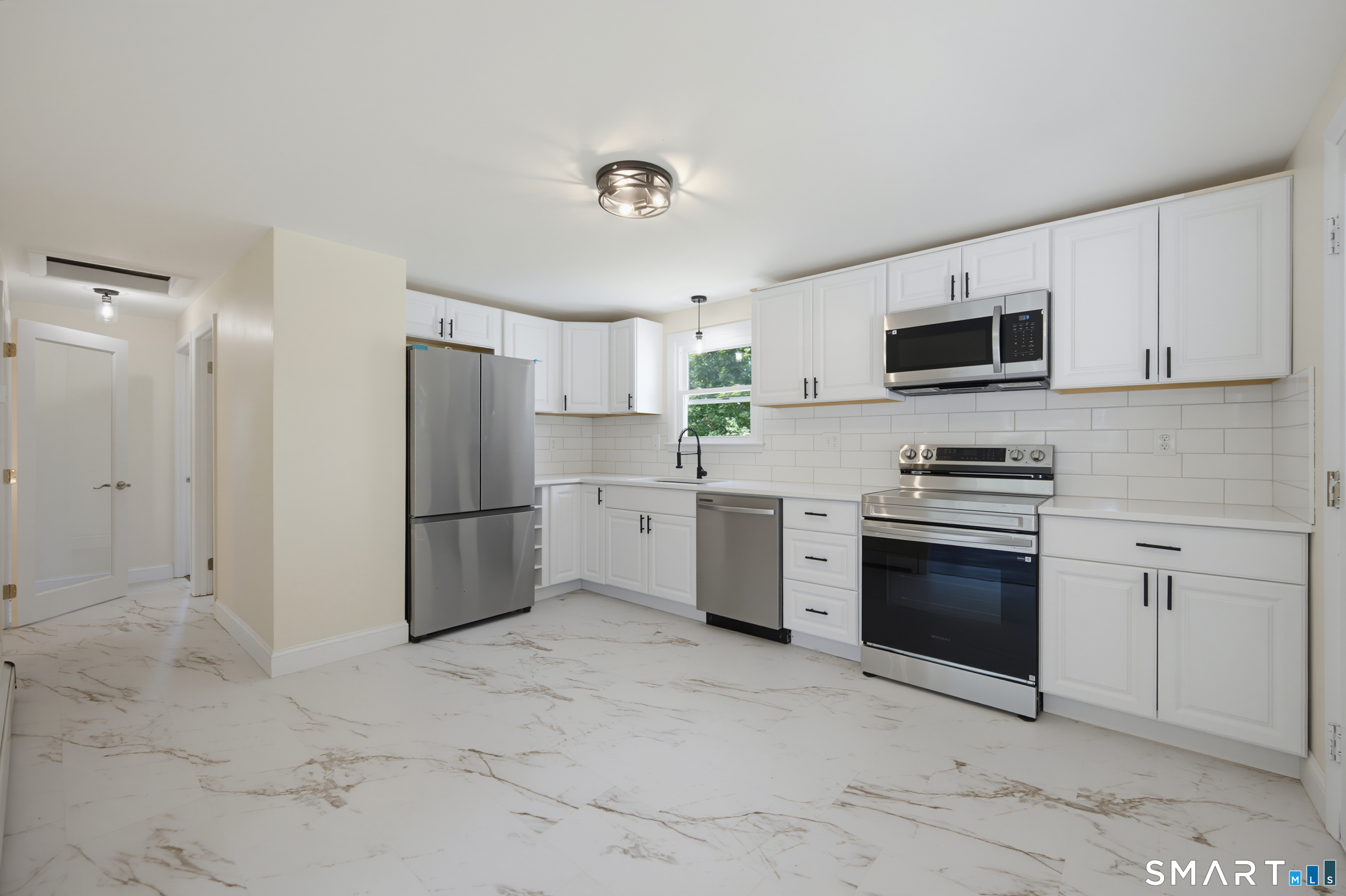 8 Cedar Drive North Stonington CT 06359