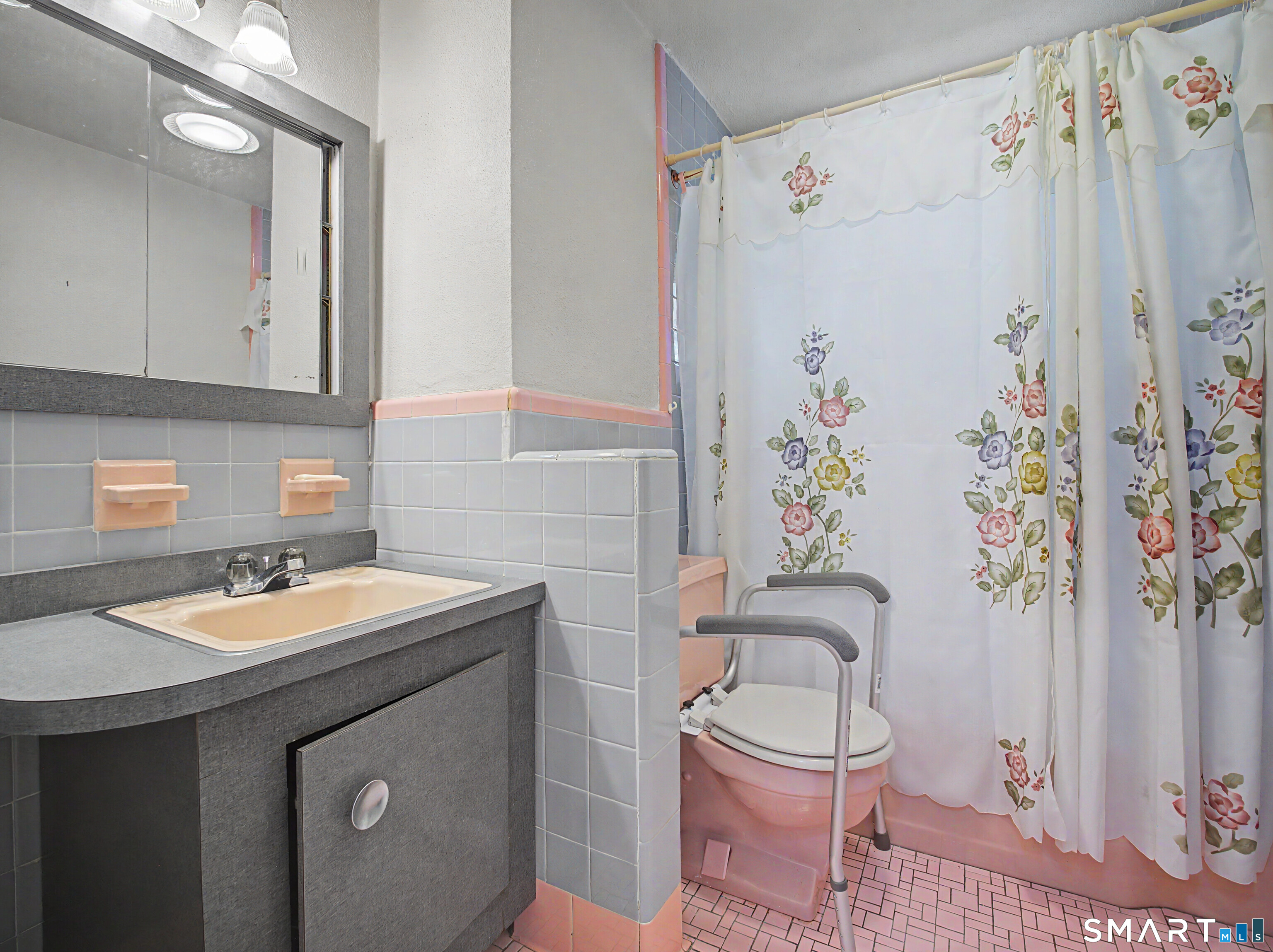 330 Hollywood Avenue Stratford CT 06614