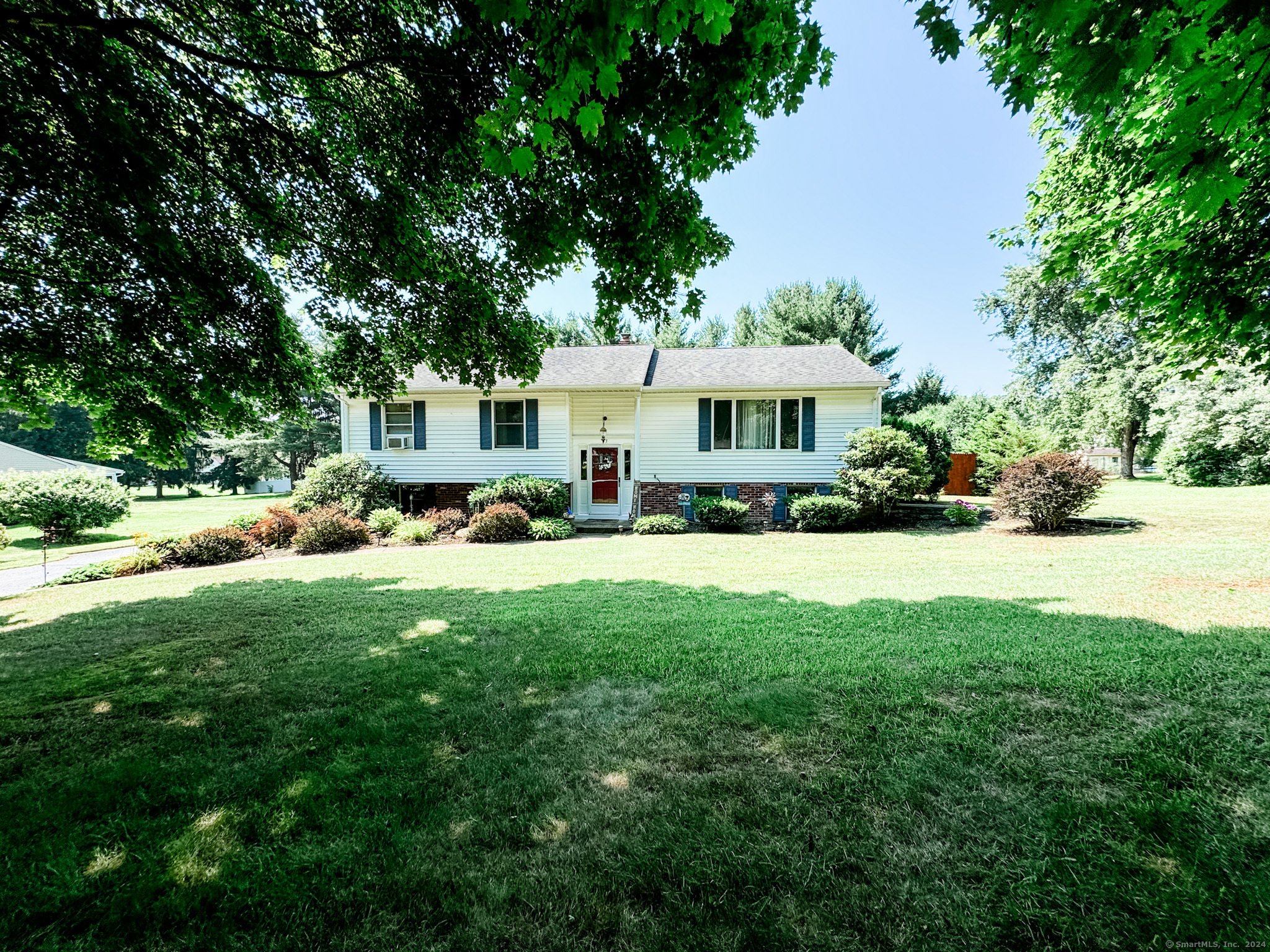 33 Fairway Drive Brooklyn CT 06234