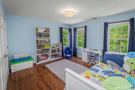 9 Schoolhouse Place Ridgefield CT 06877