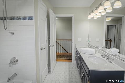 9 Schoolhouse Place Ridgefield CT 06877