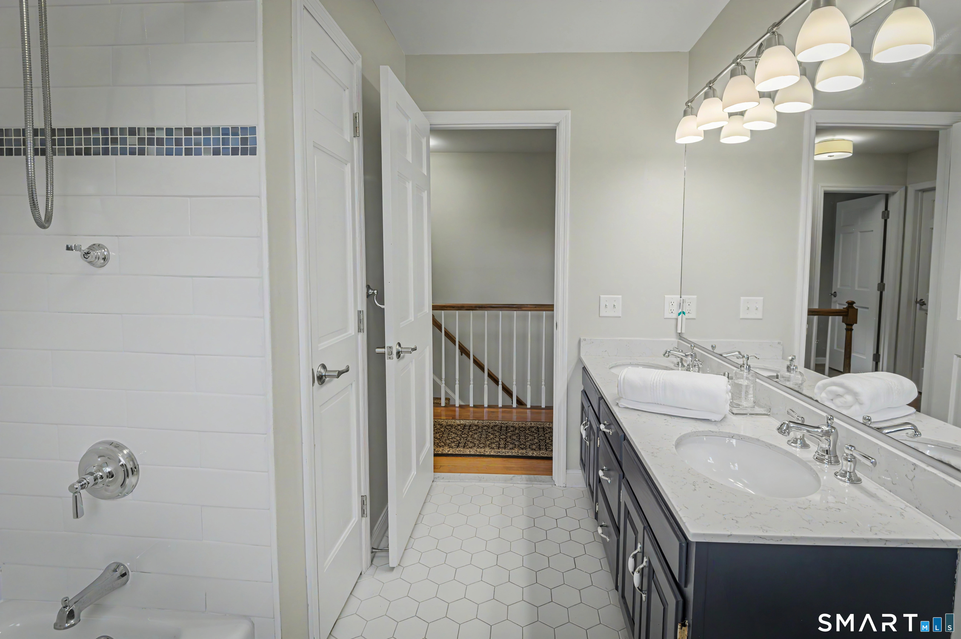 9 Schoolhouse Place Ridgefield CT 06877
