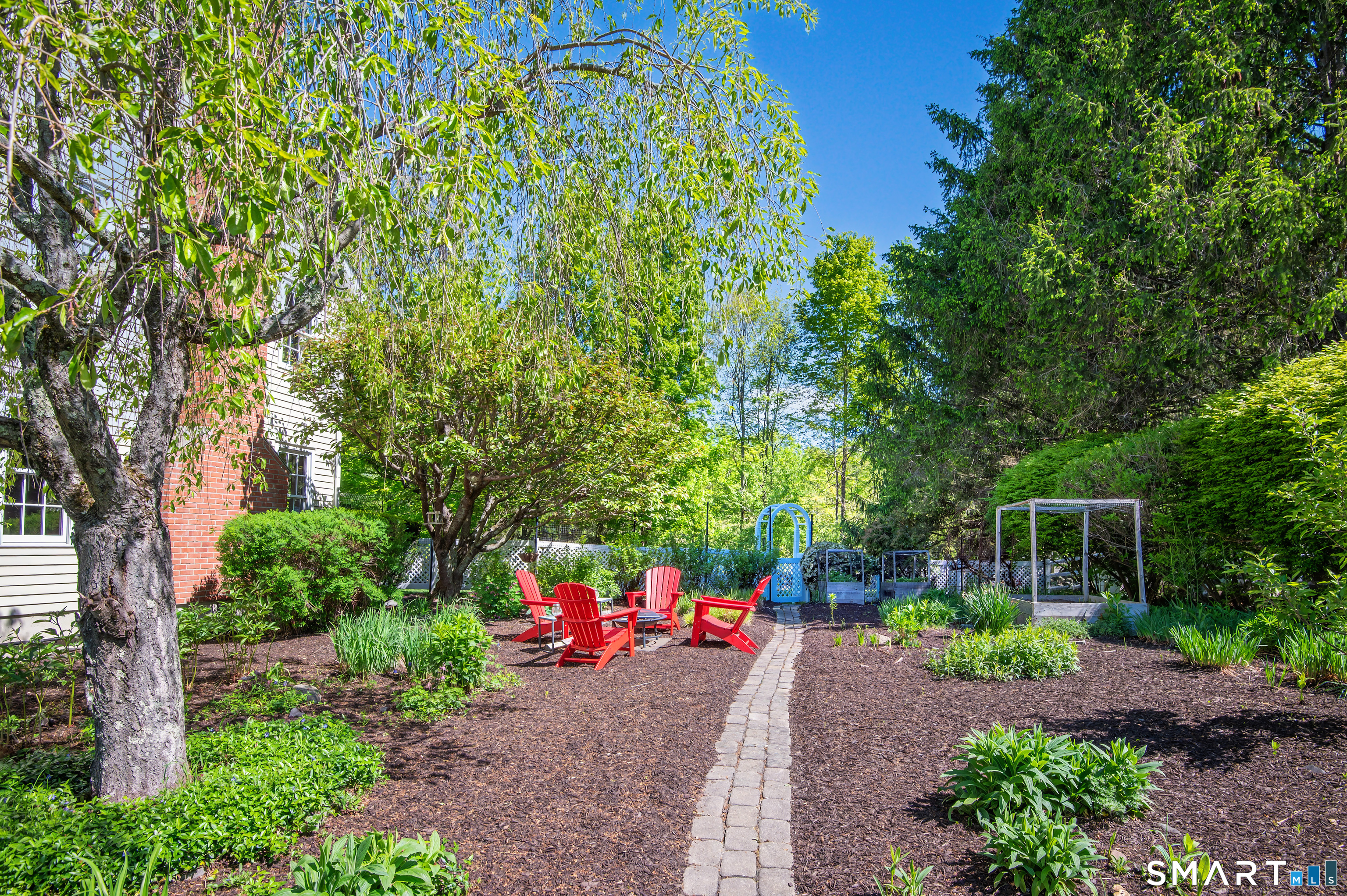 9 Schoolhouse Place Ridgefield CT 06877