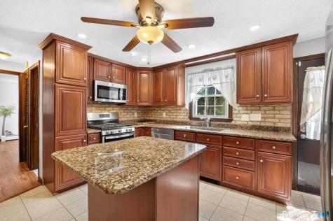 3 Suzio Drive Meriden CT 06451