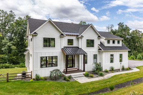 7BNicolina Nicolina Way Newtown CT 06470