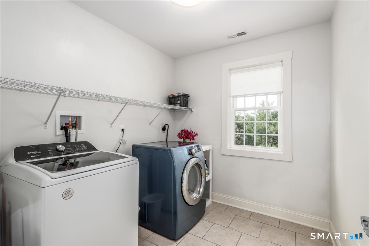 16 Fieldstone Lane Southington CT 06489