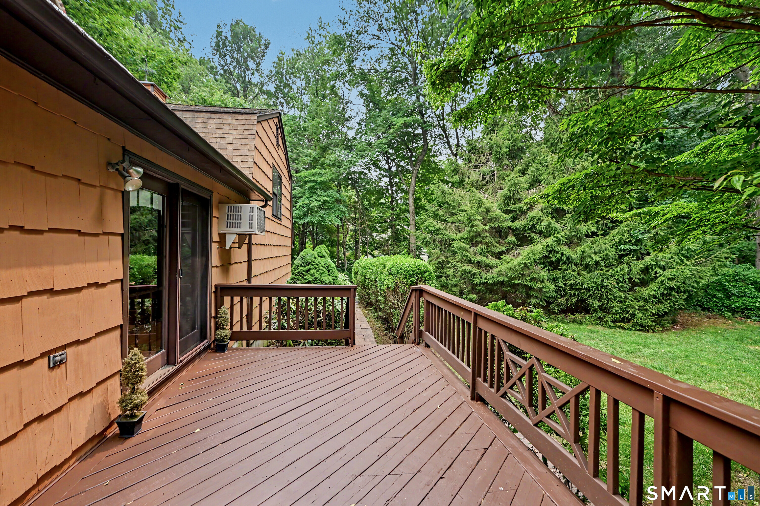 59 Friar Lane Trumbull CT 06611