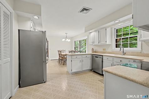 59 Friar Lane Trumbull CT 06611