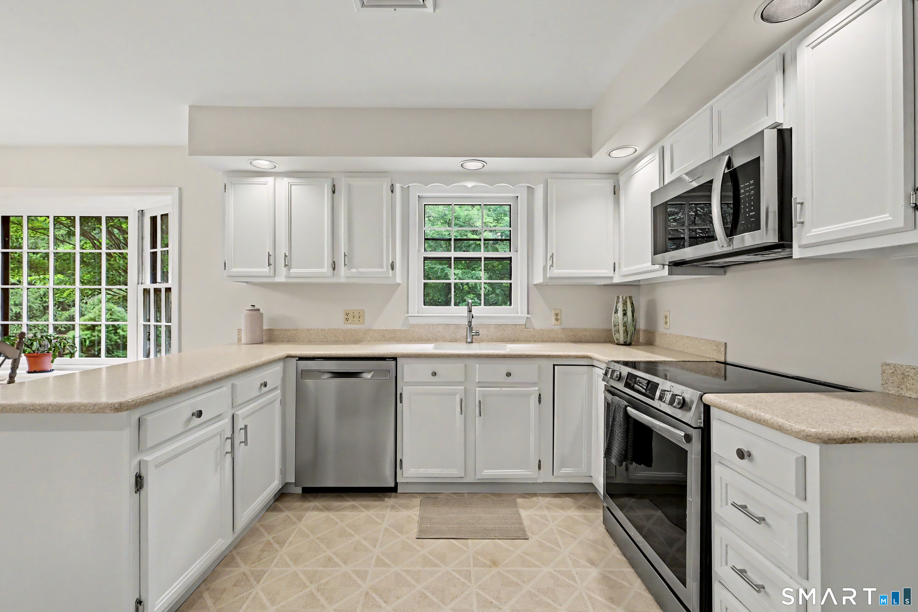 59 Friar Lane Trumbull CT 06611
