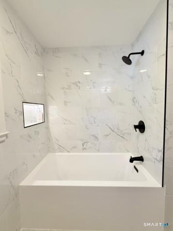 1 Long Hill Terrace New Haven CT 06515