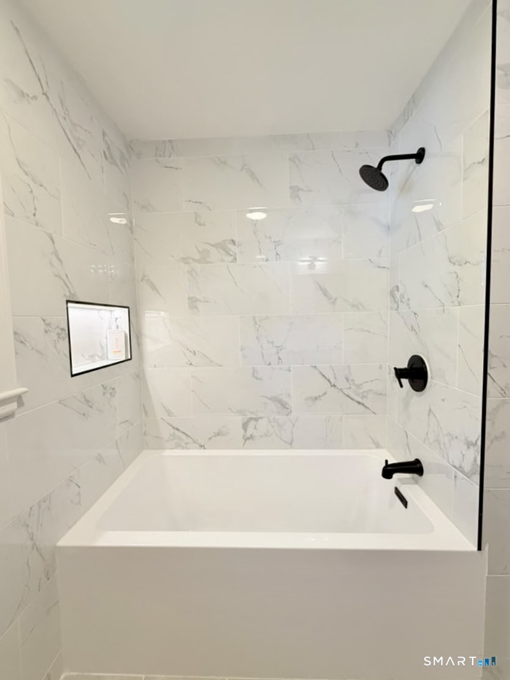 1 Long Hill Terrace New Haven CT 06515