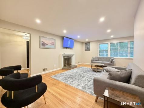 1 Long Hill Terrace New Haven CT 06515