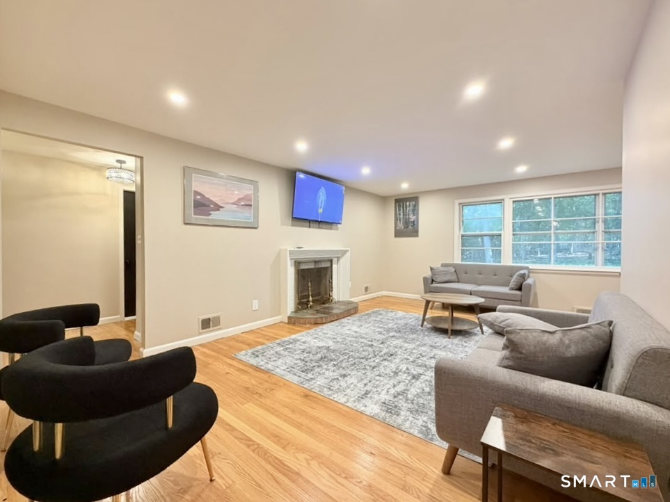 1 Long Hill Terrace New Haven CT 06515